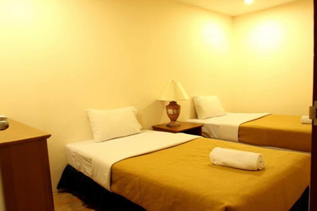 Js Tower Hotel Bangkok Eksteriør billede